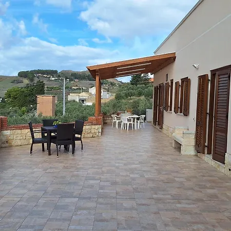 Casa vacanze Pianoneve Buseto Palizzolo